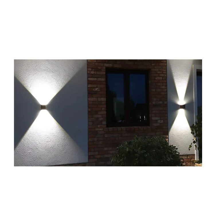 lampa elewacyjna