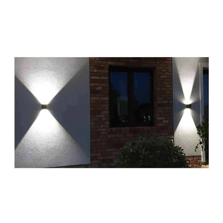 lampa elewacyjna