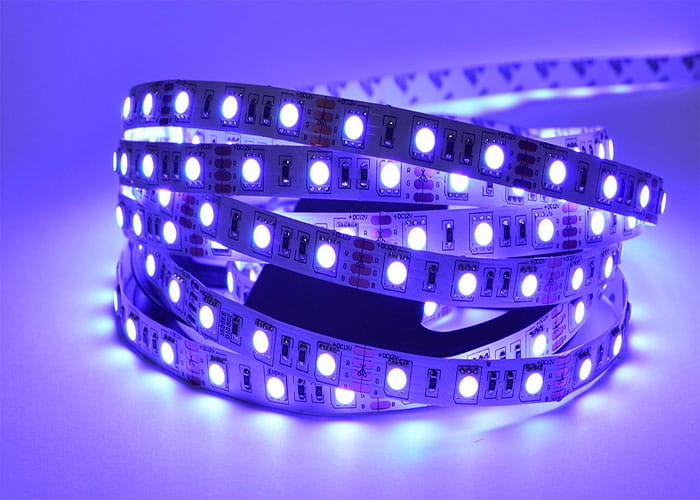 Taśma LED RGB 300 5050 niewodoodporna IP20 - 1m fioletowy