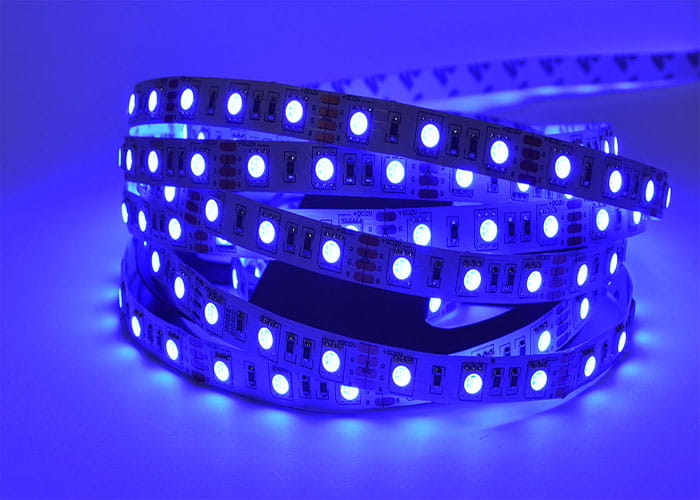 Taśma LED RGB 300 5050 niewodoodporna IP20 - 1m niebieski
