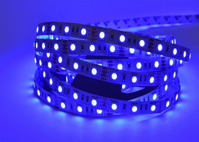 Taśma LED RGB 300 5050 niewodoodporna IP20 - 1m niebieski