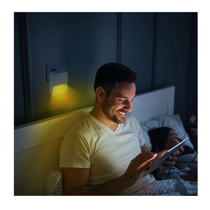 Lampka nocna LED 0,45W z czujnikiem
