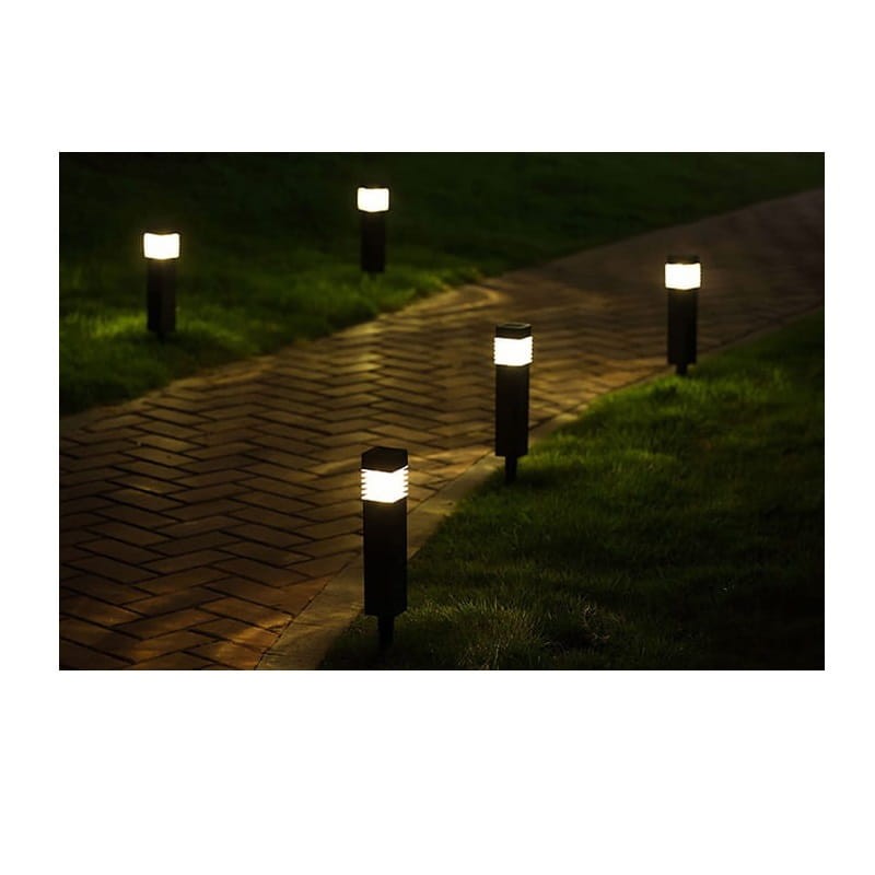 Lampa ogrodowa solarna wbijana MARTIN czarna biała neutralna zdjęcie poglądowe