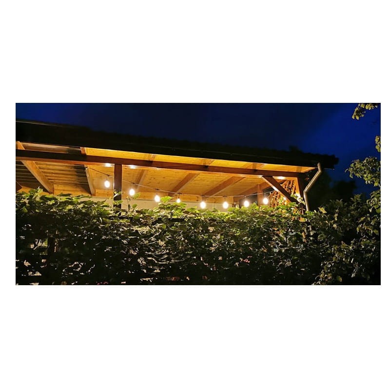 Lampa,-oprawa-zwieszana,-girlanda-10xE27-długość-10m w ogrodzie