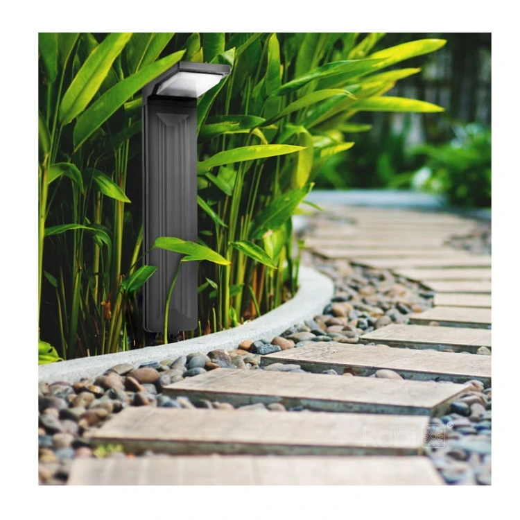 Lampa ogrodowa solarna wbijana słupek 0,2W 58,5cm zimna SPIKE w ogrodzie