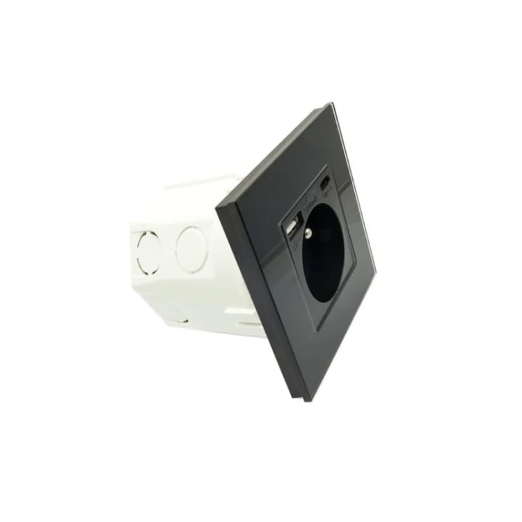gniazdko elektryczne z USB A i C