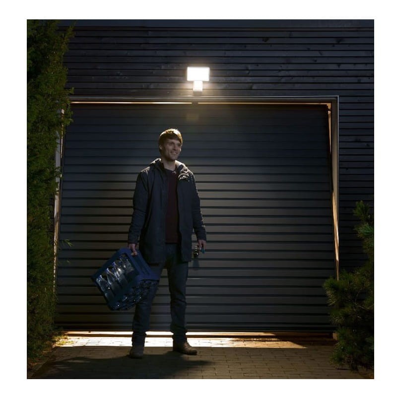 naświetlacz 10W 4000K z czujnikiem ruchu na garaż