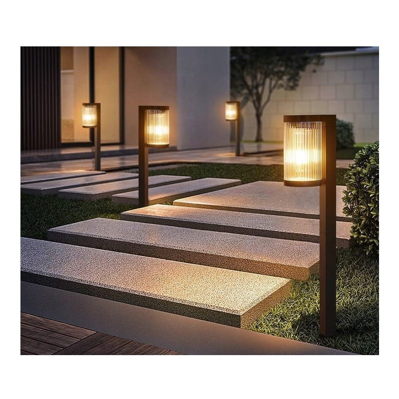 Lampa ogrodowa solarna wbijana