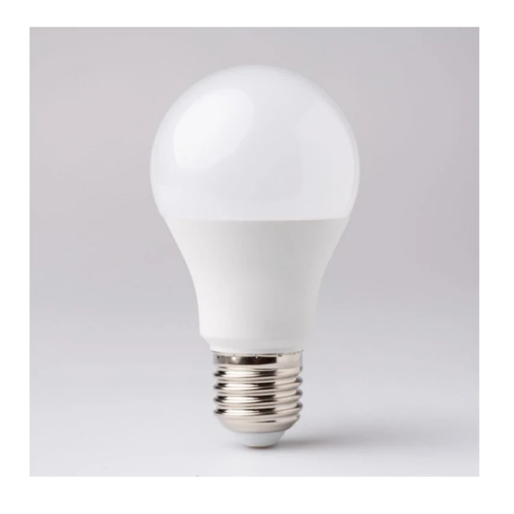 żarówka biała zimna 6000K 10W E27