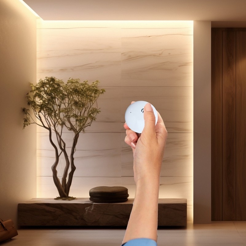 biały wyłącznik UFO