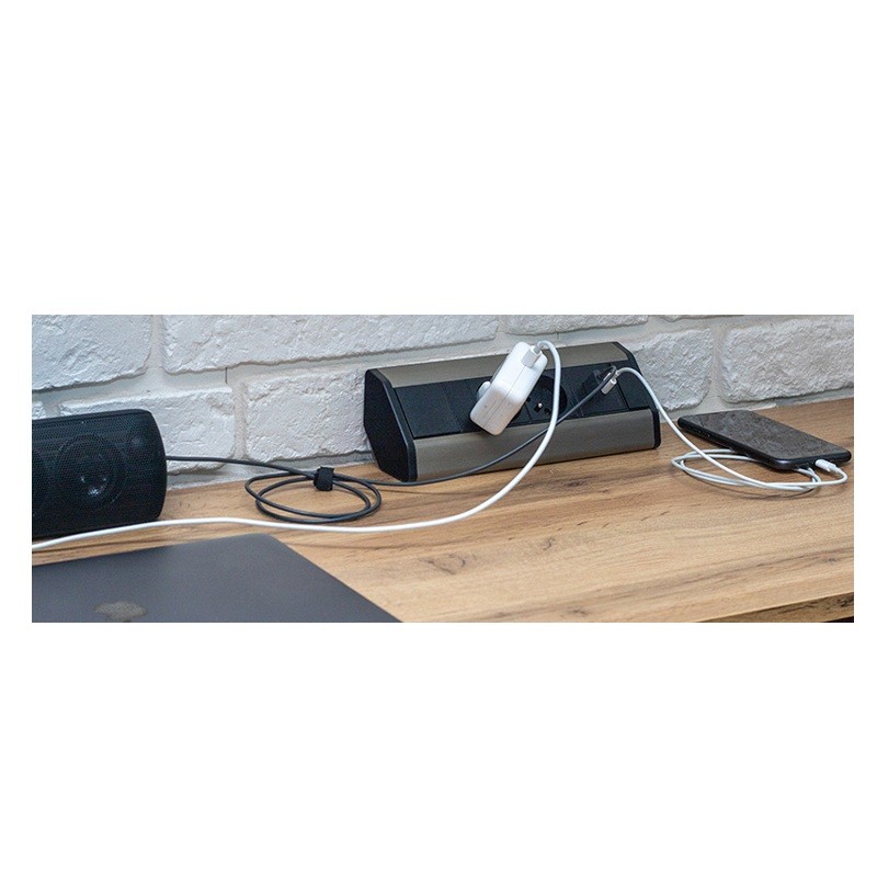 przedłużacz 1,8m z dwoma gniazdami USB