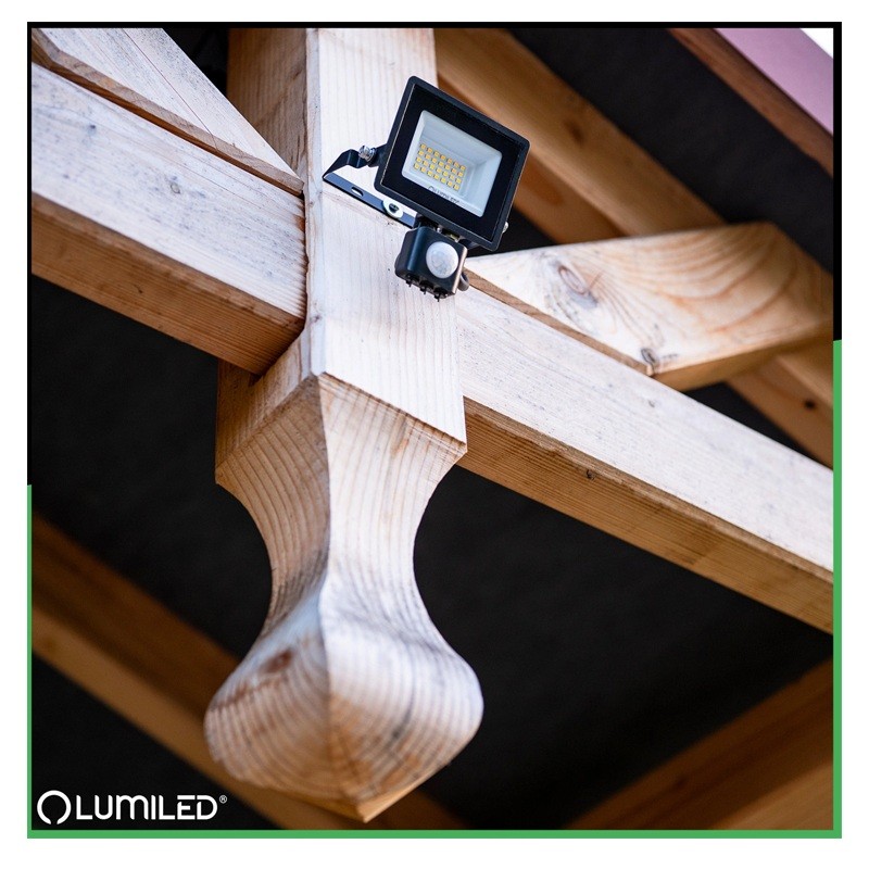 Naświetlacz LED 20W IP44 6500K biała zimna ZUNA2 z czujnikiem