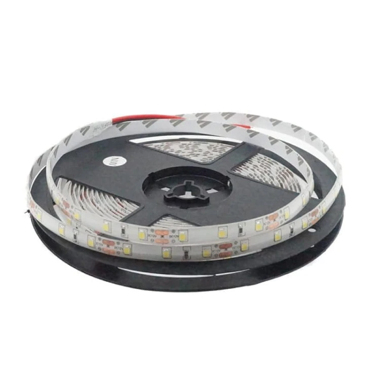 Taśma LED 300 2835 biała zimna IP65