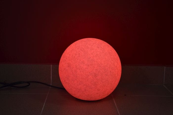 Kula ogrodowa ozdobna na żarówkę E27 RGB