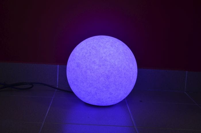 Kula ogrodowa ozdobna na żarówkę E27 granat RGb