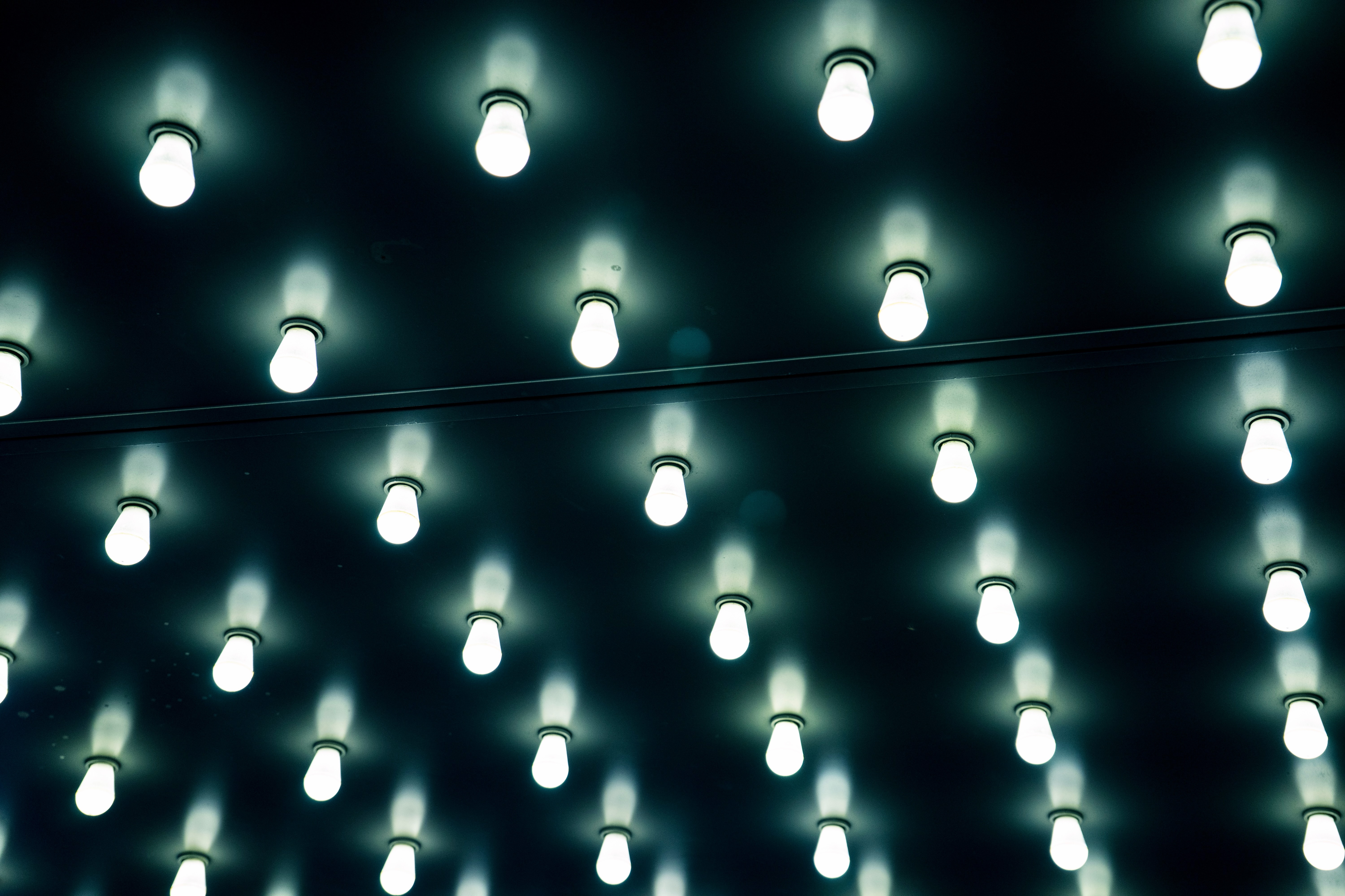 Czym jest oświetlenie LED i jakie są jego zalety?